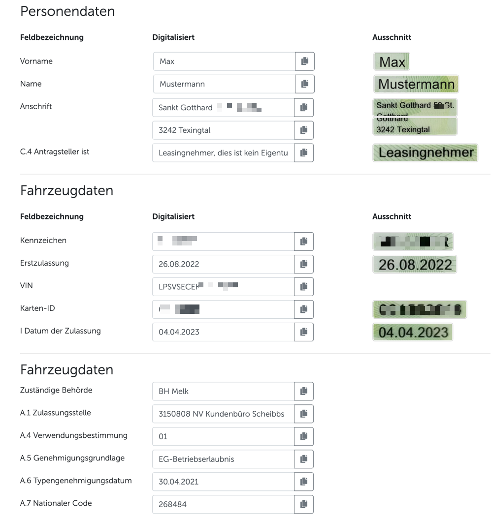 Gelesene Felder eines Scheckkarten-Zulassungsscheins mit angereicherten Fahrzeugdaten, persönliche Daten geschwärzt